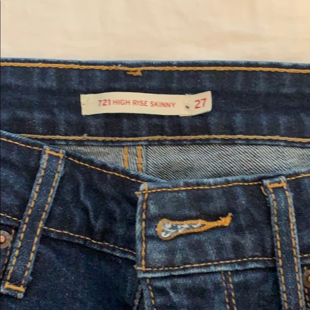 Levi’s High Rise Skinny Jeans - Picture 3 of 3